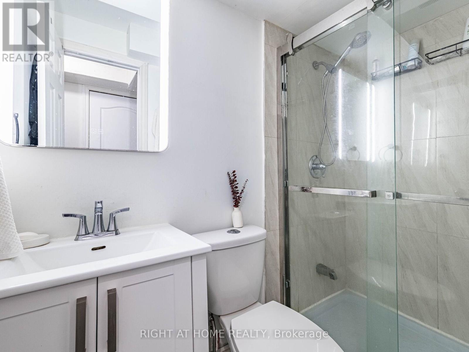 1302 Ruddy Crescent, Milton, Ontario  L9T 8M3 - Photo 30 - W12504776