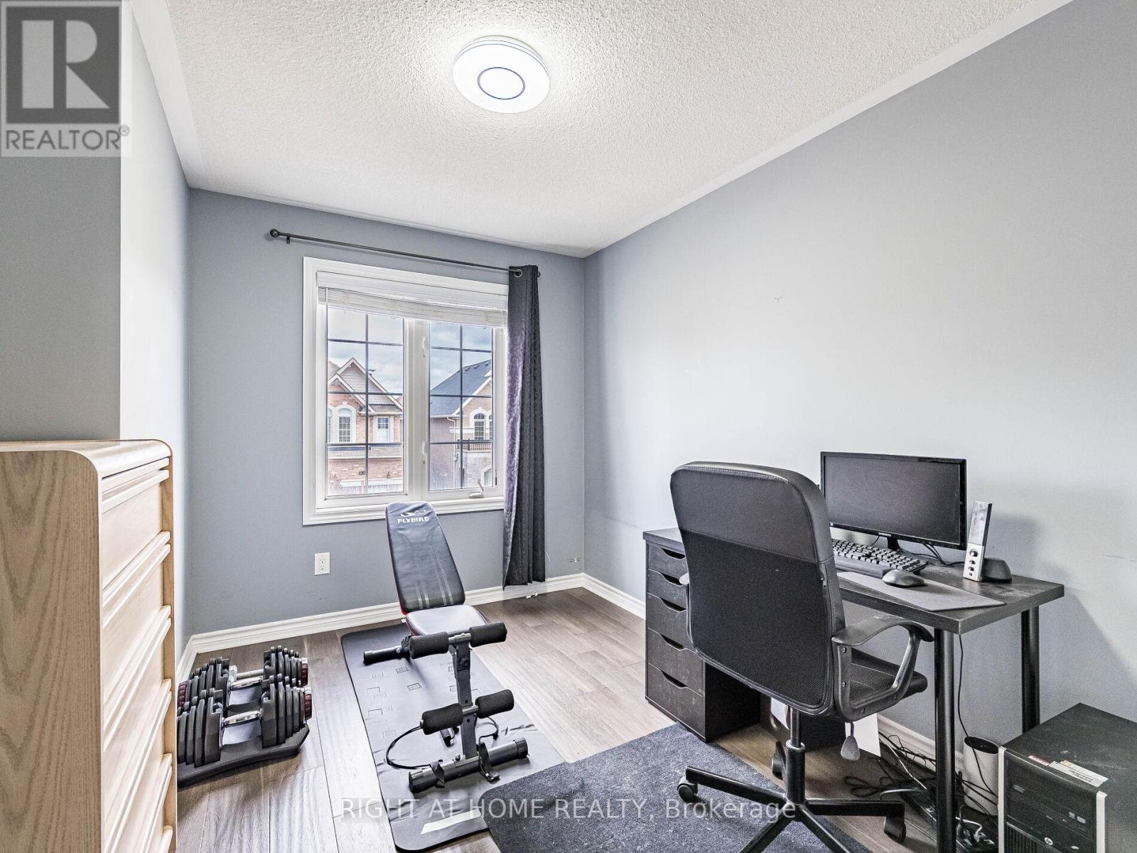 1302 Ruddy Crescent, Milton, Ontario  L9T 8M3 - Photo 31 - W12504776