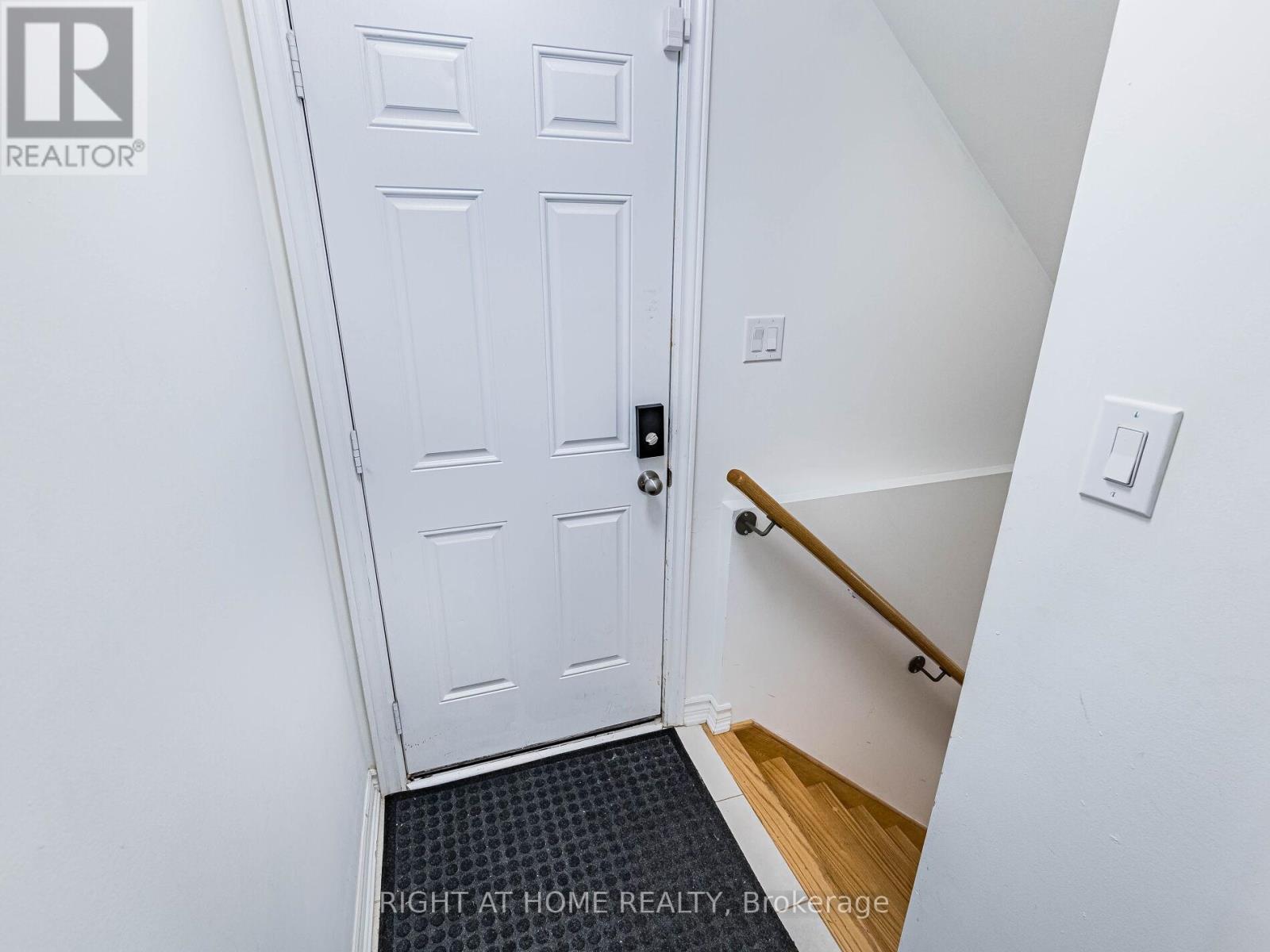 1302 Ruddy Crescent, Milton, Ontario  L9T 8M3 - Photo 37 - W12504776