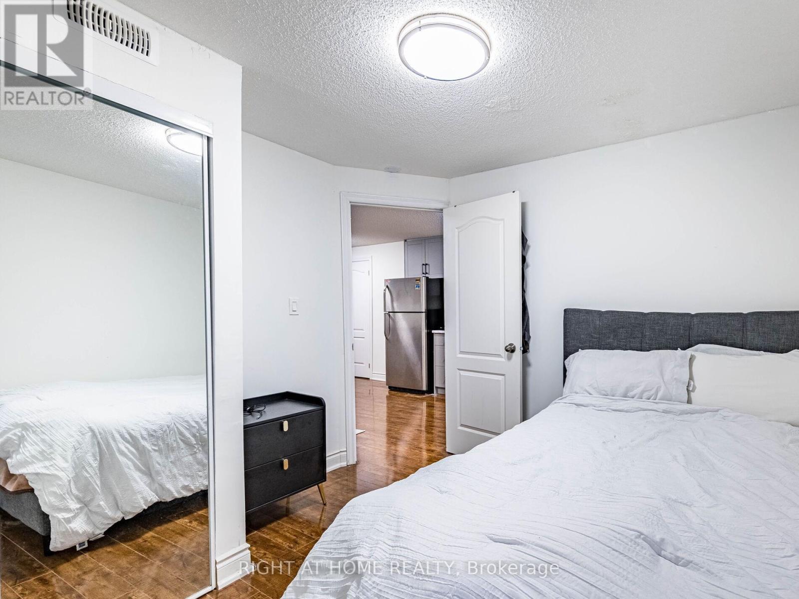 1302 Ruddy Crescent, Milton, Ontario  L9T 8M3 - Photo 43 - W12504776