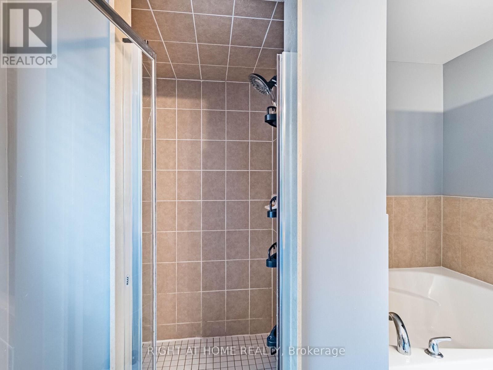 1302 Ruddy Crescent, Milton, Ontario  L9T 8M3 - Photo 44 - W12504776