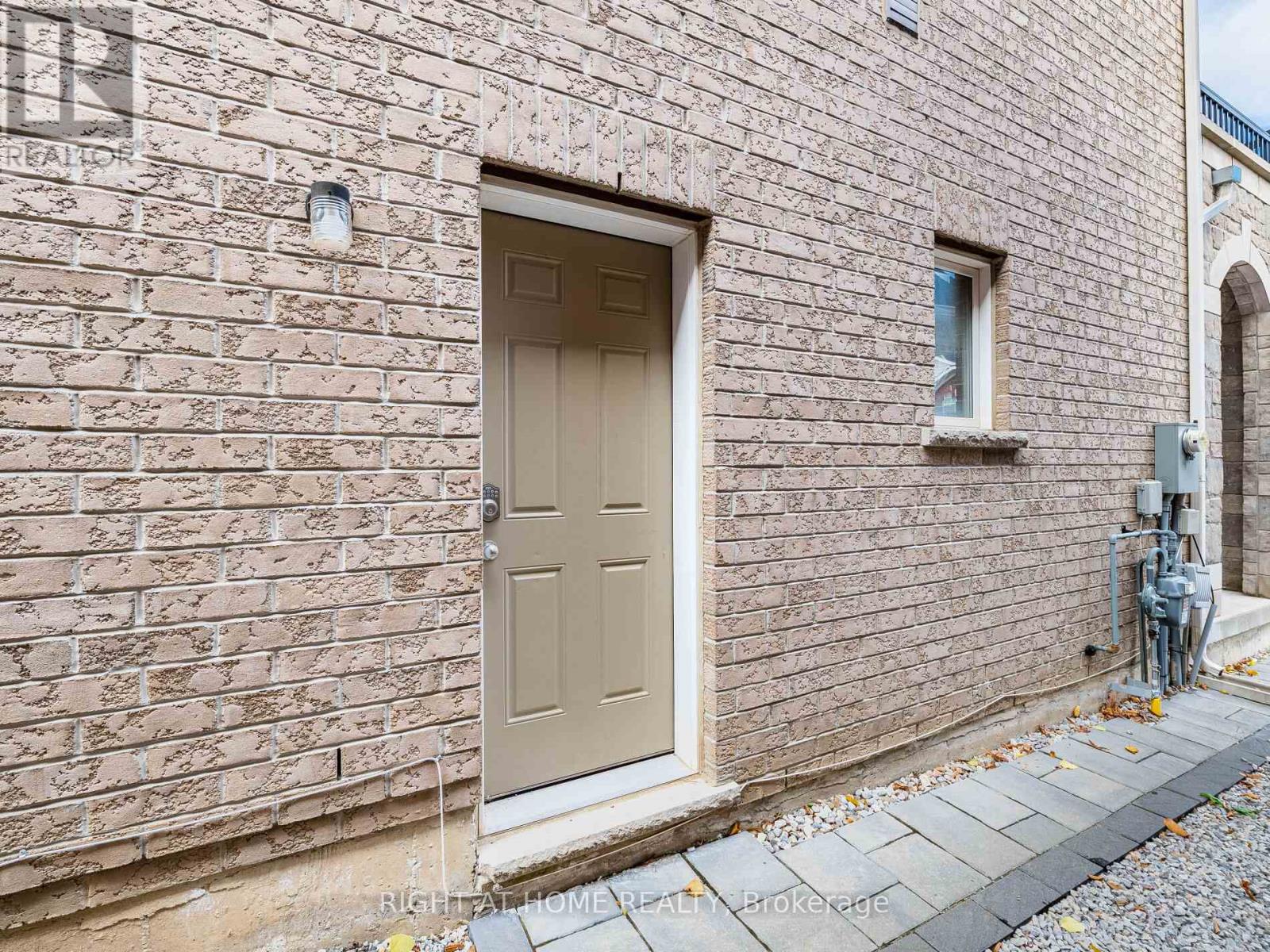 1302 Ruddy Crescent, Milton, Ontario  L9T 8M3 - Photo 46 - W12504776