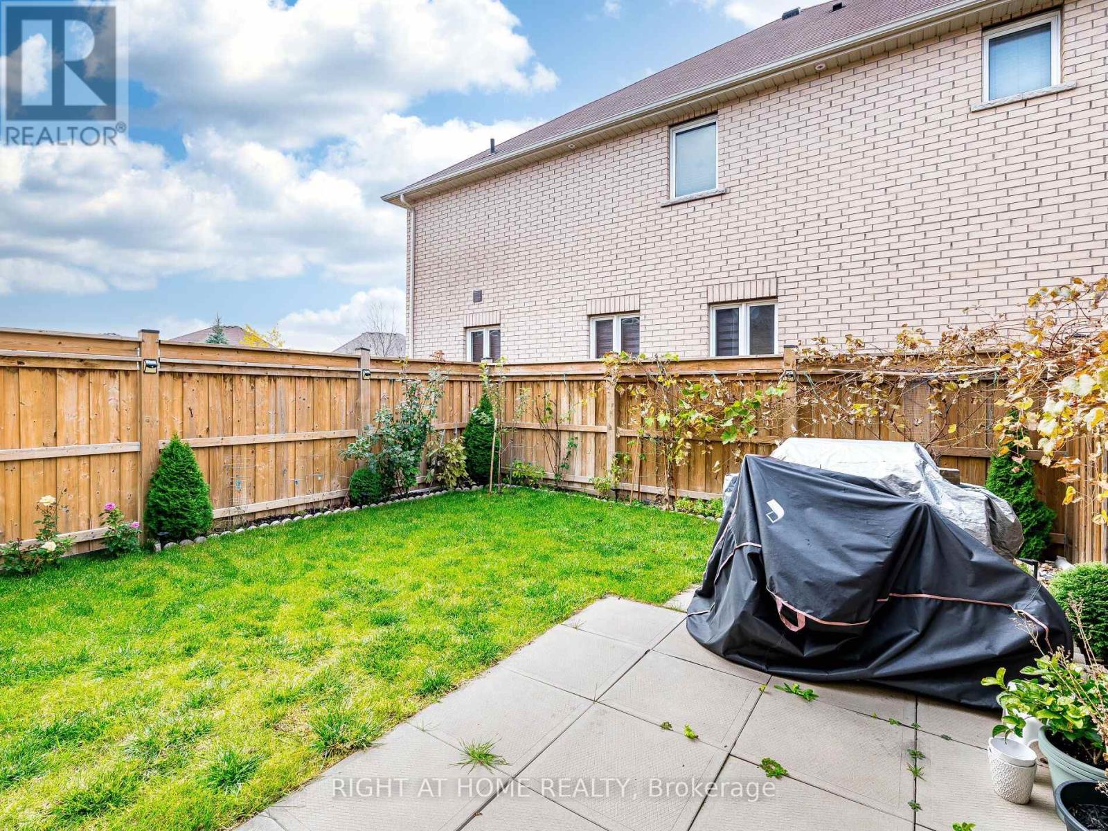 1302 Ruddy Crescent, Milton, Ontario  L9T 8M3 - Photo 49 - W12504776
