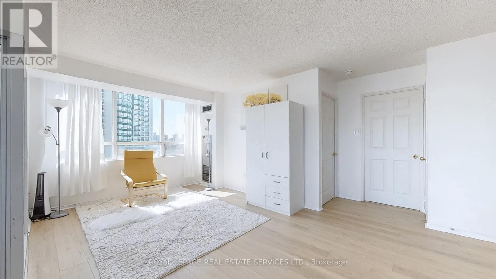 1111 - 50 Kingsbridge Garden, Mississauga, Ontario  L5R 1Y2 - Photo 11 - W12504794