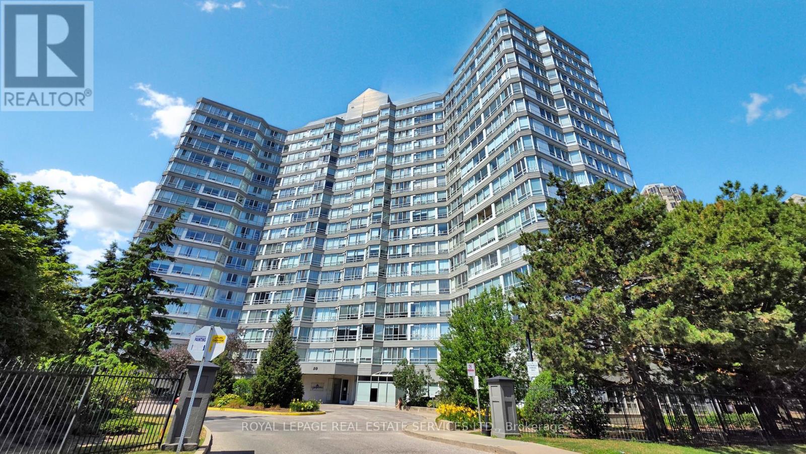 1111 - 50 Kingsbridge Garden, Mississauga, Ontario  L5R 1Y2 - Photo 3 - W12504794