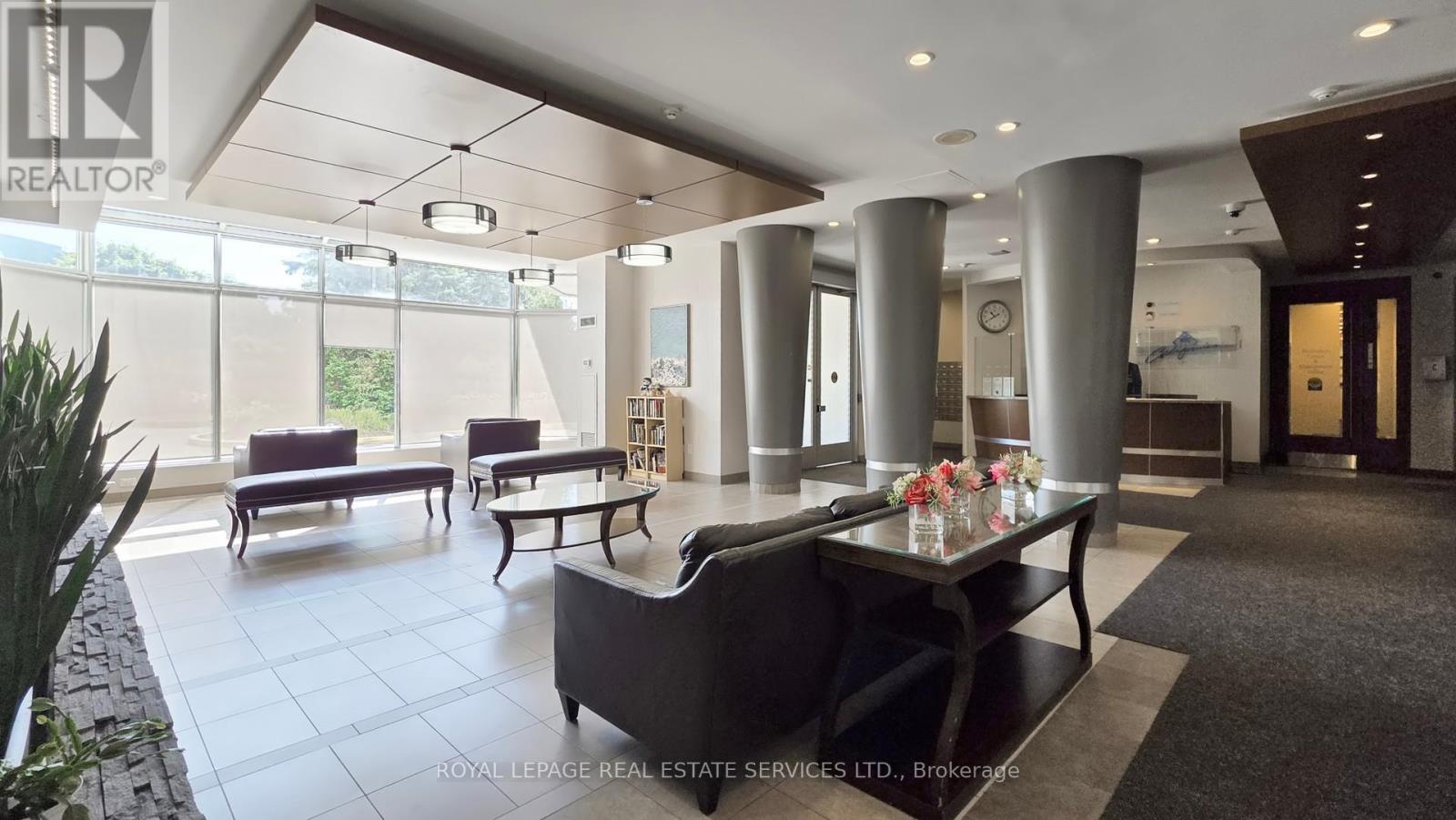 1111 - 50 Kingsbridge Garden, Mississauga, Ontario  L5R 1Y2 - Photo 5 - W12504794