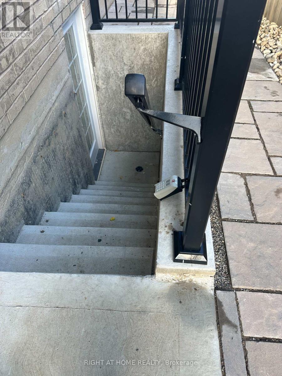 Bsmnt - 5457 Meadowcrest Avenue, Mississauga, Ontario  L5M 0V7 - Photo 16 - W12504820