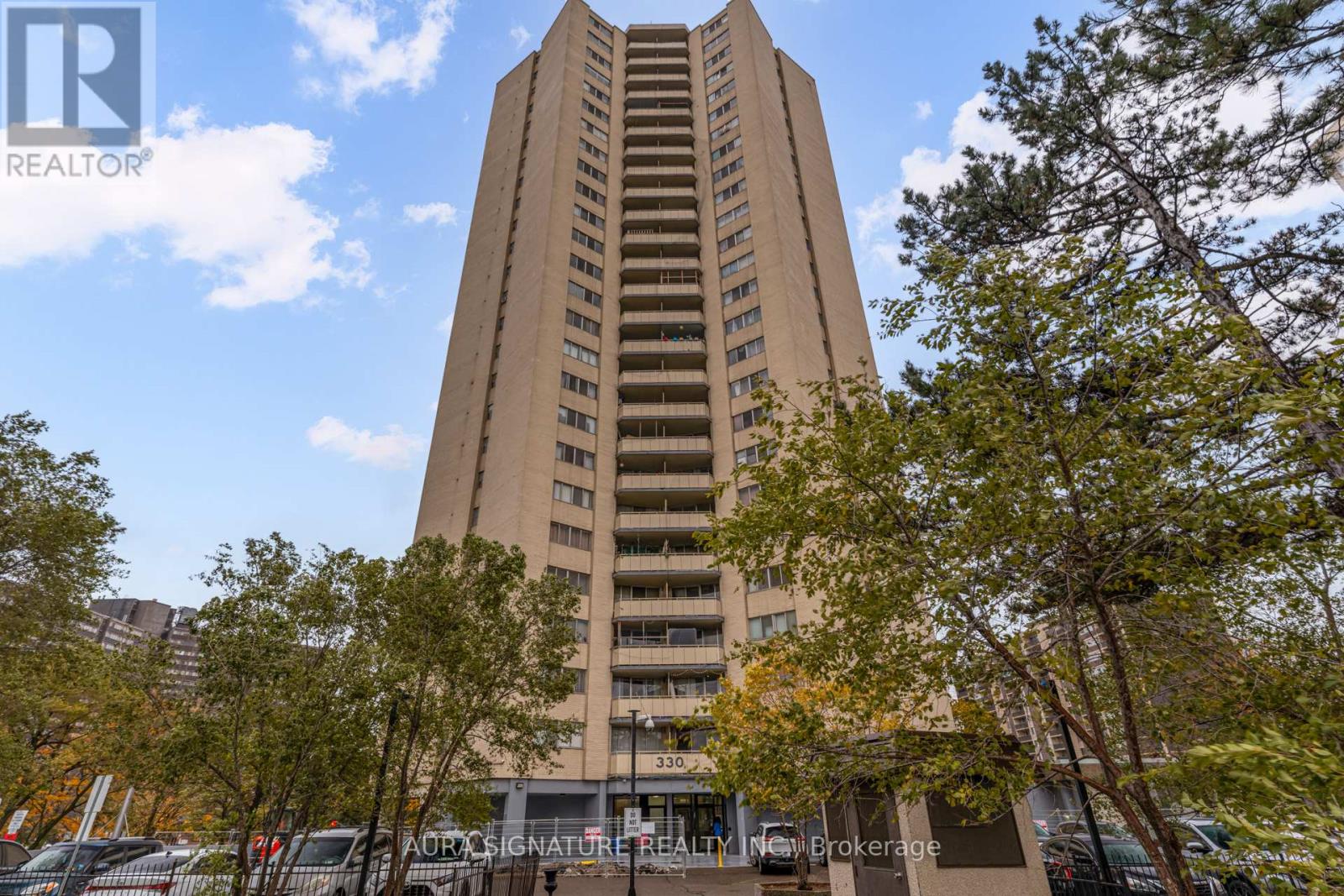 902 - 330 DIXON ROAD, Toronto, Ontario