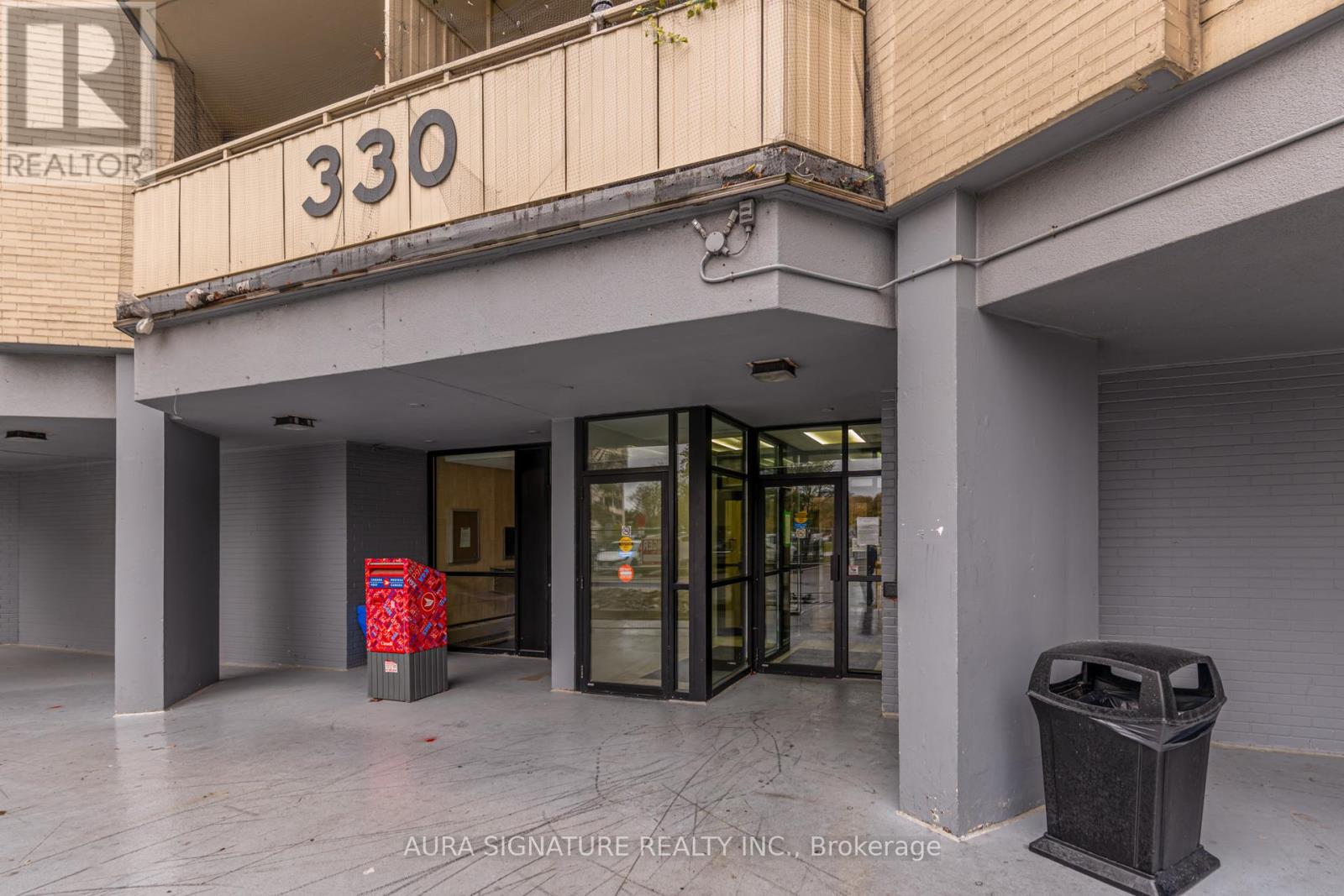 902 - 330 Dixon Road, Toronto, Ontario  M9R 1S9 - Photo 2 - W12504822