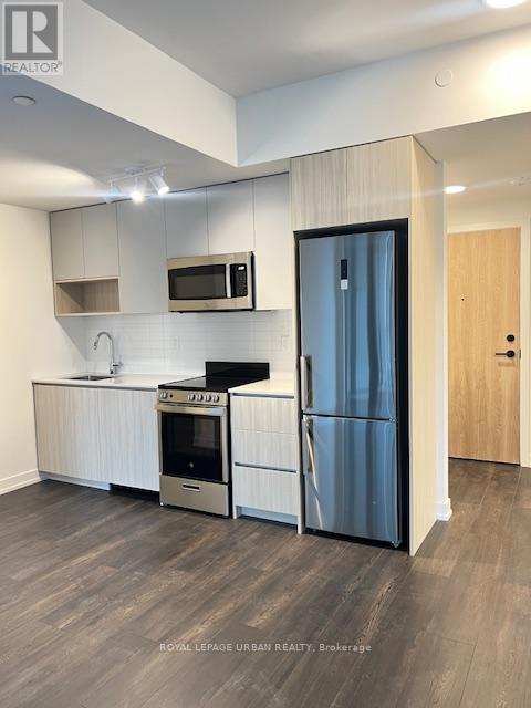 821 - 801 The Queensway, Toronto, Ontario  M8Z 6A8 - Photo 3 - W12504842