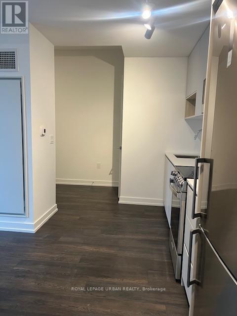 821 - 801 The Queensway, Toronto, Ontario  M8Z 6A8 - Photo 5 - W12504842