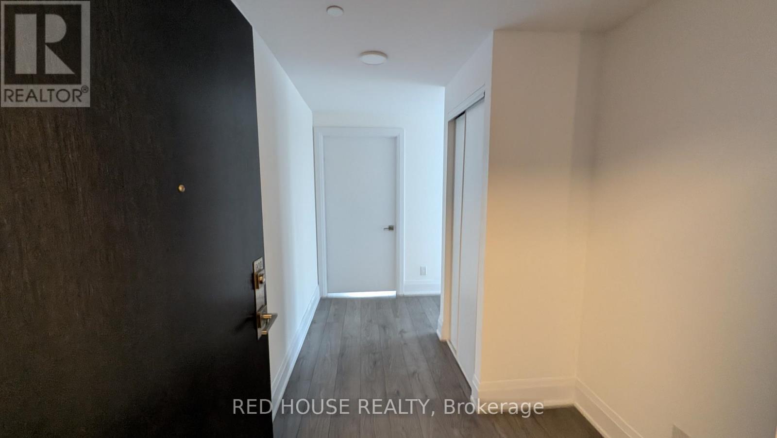 902 - 20 Brin Drive N, Toronto, Ontario  M8X 0B2 - Photo 2 - W12504856