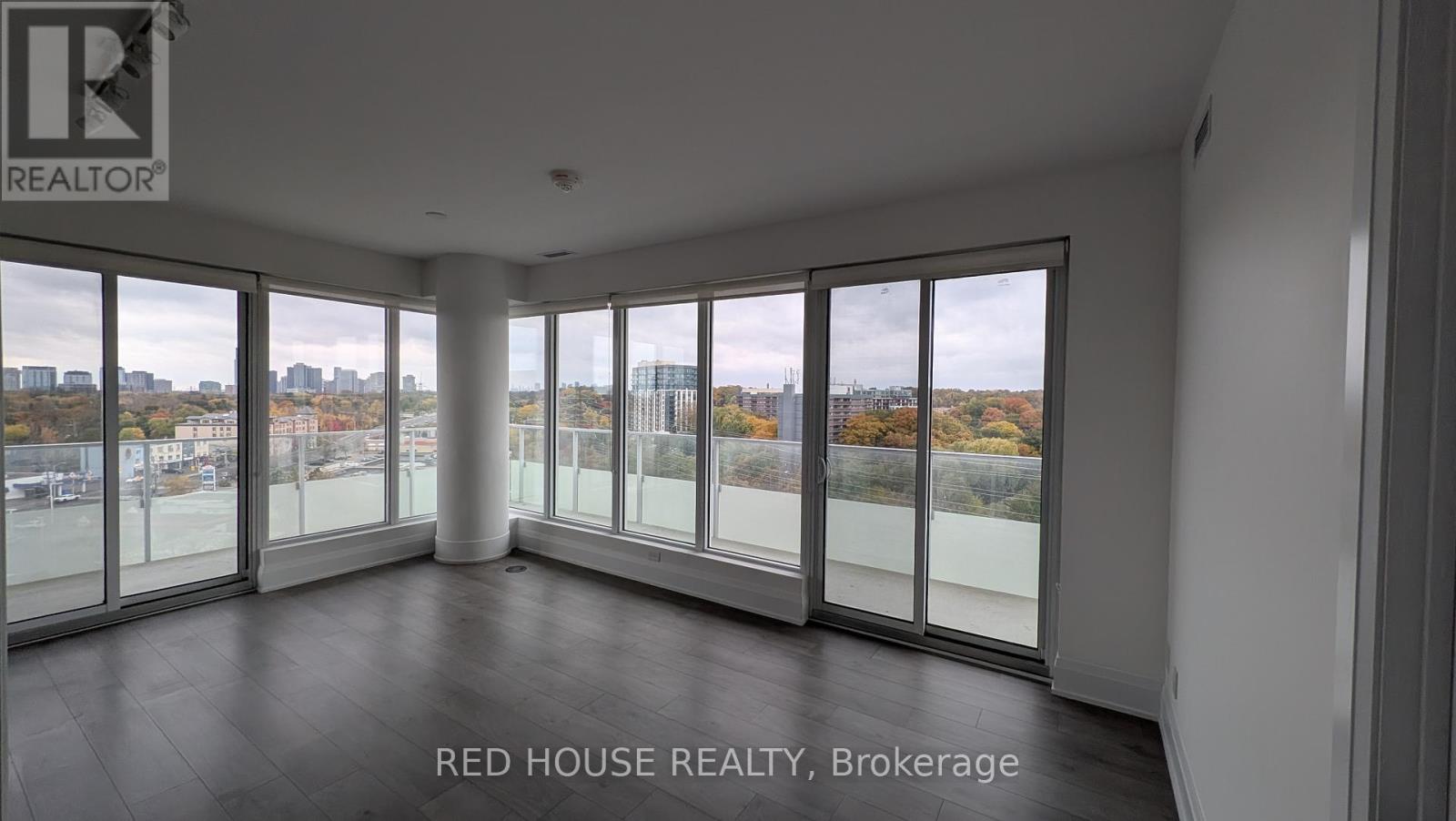 902 - 20 Brin Drive N, Toronto, Ontario  M8X 0B2 - Photo 5 - W12504856