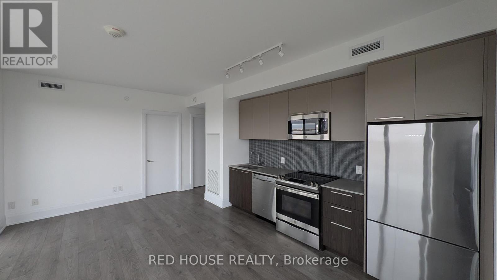 902 - 20 Brin Drive N, Toronto, Ontario  M8X 0B2 - Photo 6 - W12504856