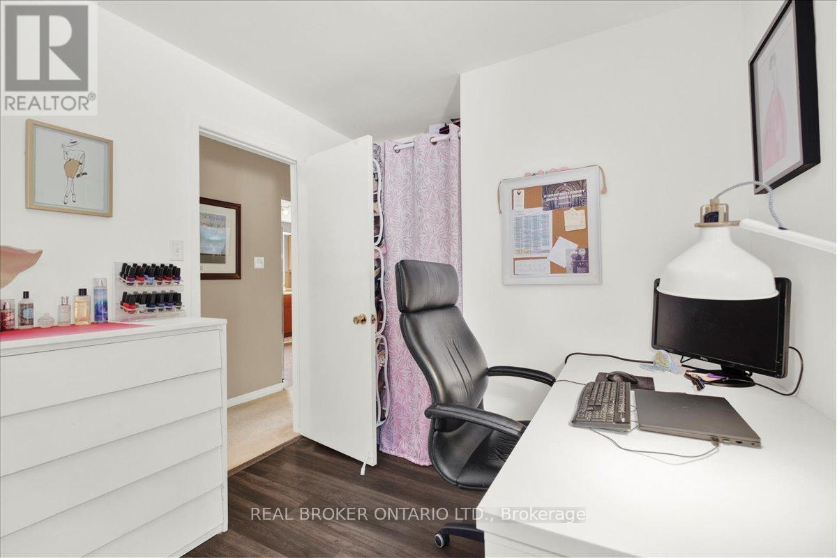 51 Southglen Road, Brantford, Ontario  N3R 6Z9 - Photo 14 - X12504600