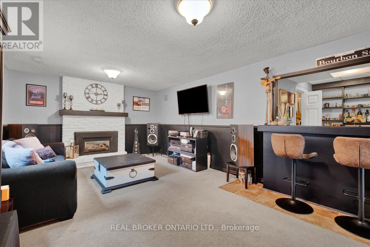 51 Southglen Road, Brantford, Ontario  N3R 6Z9 - Photo 25 - X12504600