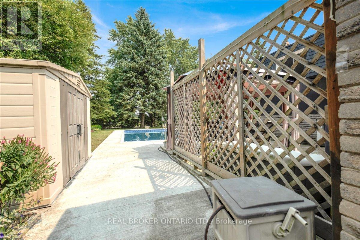 51 Southglen Road, Brantford, Ontario  N3R 6Z9 - Photo 43 - X12504600