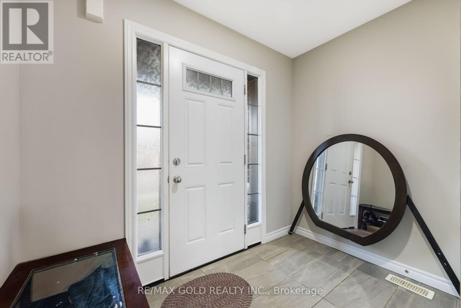 1357 Calais Drive, Woodstock, Ontario  N4T 0L8 - Photo 4 - X12504738