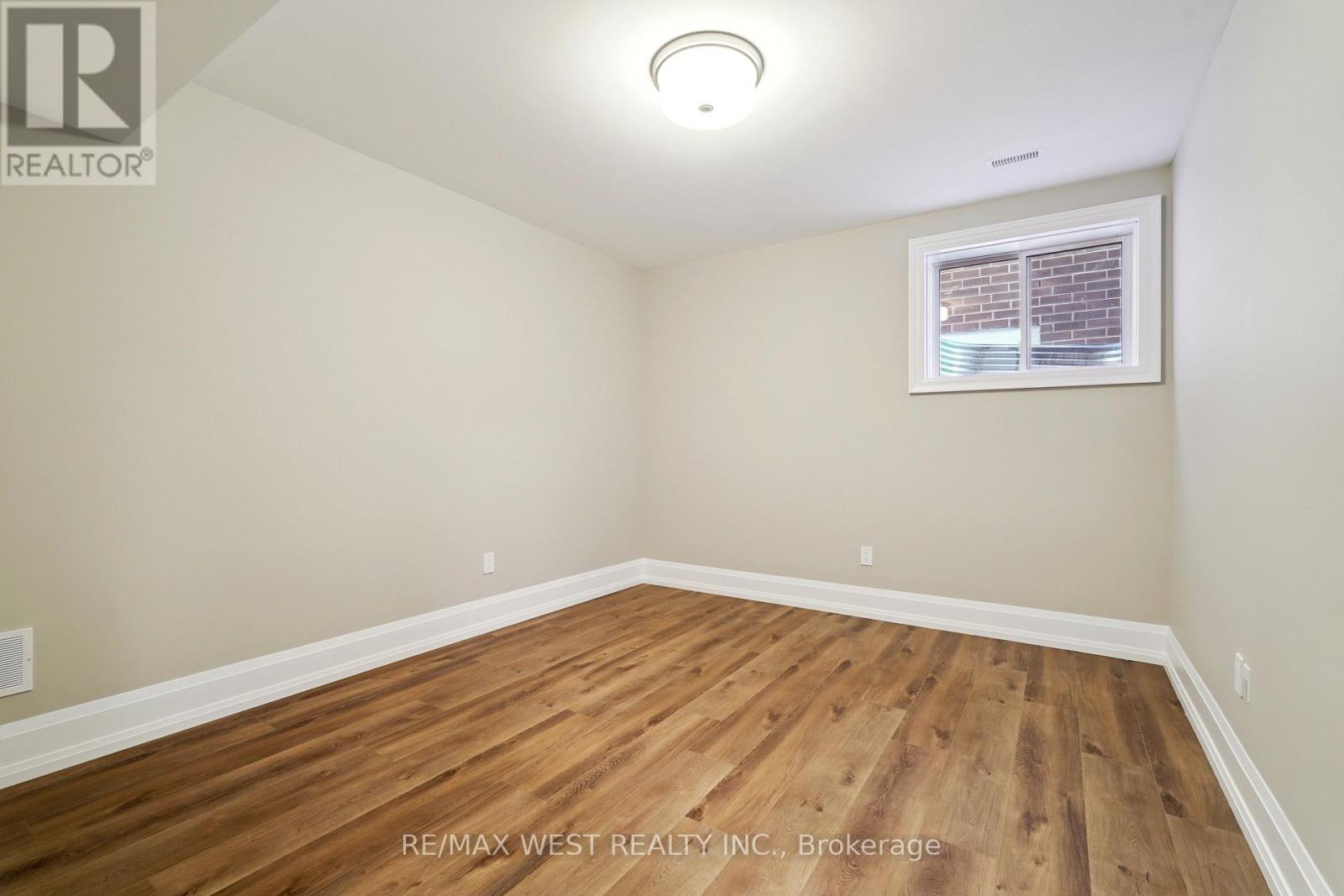 29 W Dykie Court, Bradford West Gwillimbury (Bradford), Ontario  L3Z 0Y1 - Photo 29 - N12504628