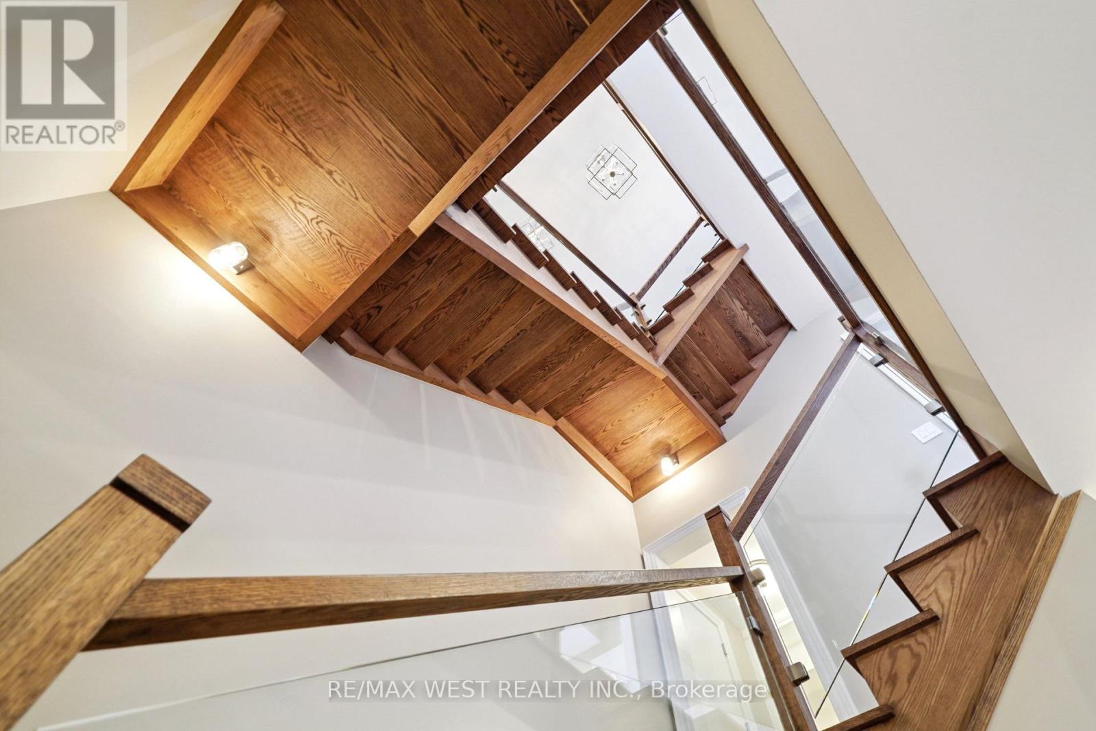 29 W Dykie Court, Bradford West Gwillimbury (Bradford), Ontario  L3Z 0Y1 - Photo 26 - N12504628