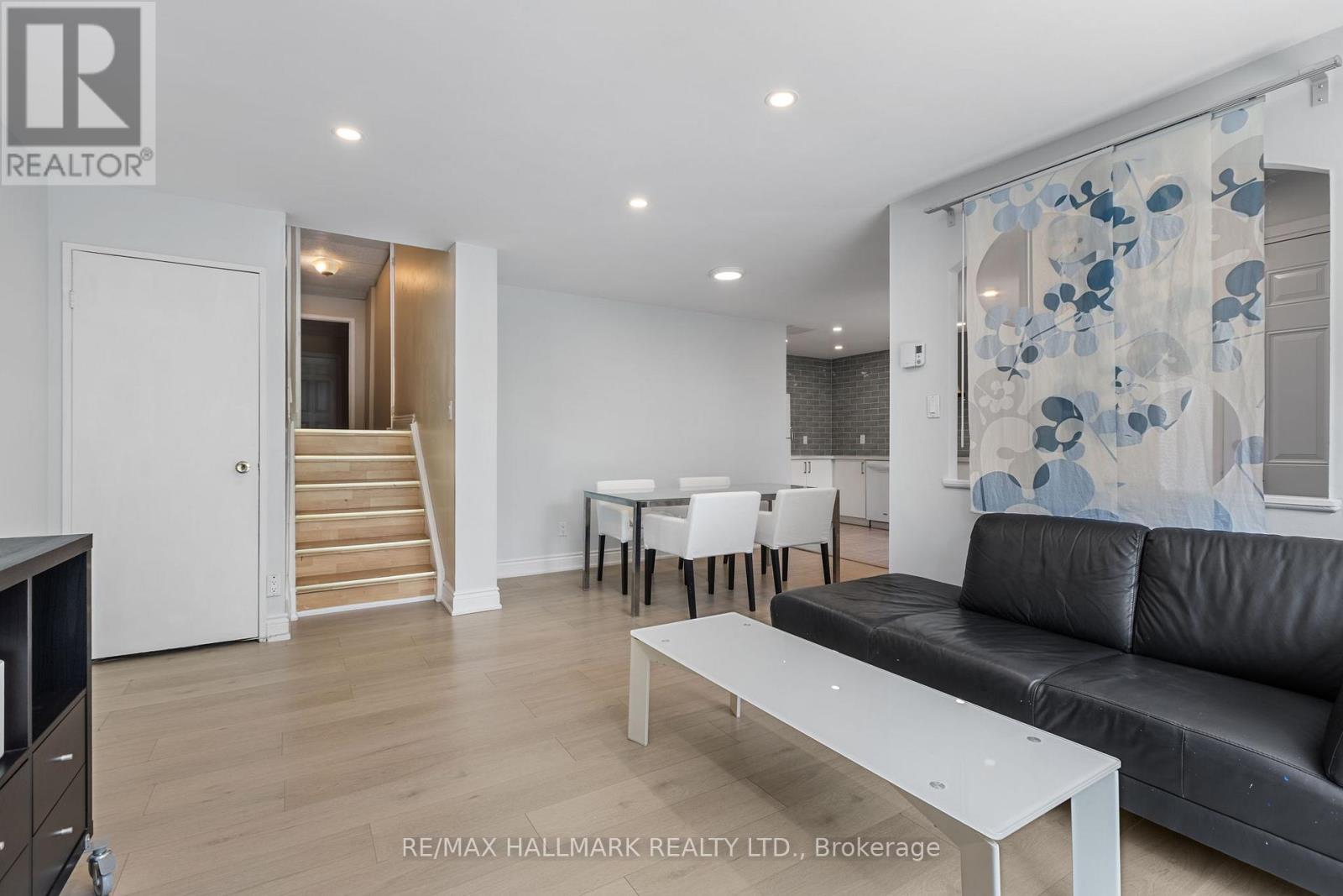 130 - 3040 Constitution Boulevard, Mississauga, Ontario  L4Y 3X7 - Photo 5 - W12475260