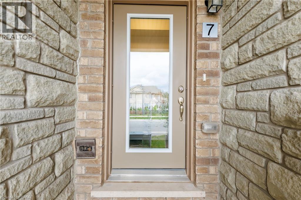 5016 Serena Drive Unit# 7, Beamsville, Ontario  L3J 0T2 - Photo 2 - 40785339