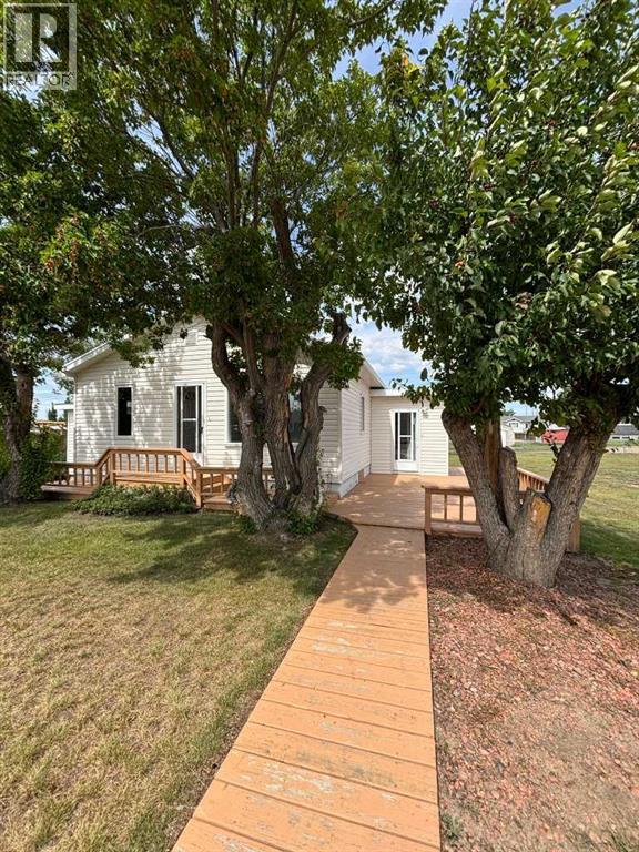 307 Centre Avenue, Coutts, Alberta