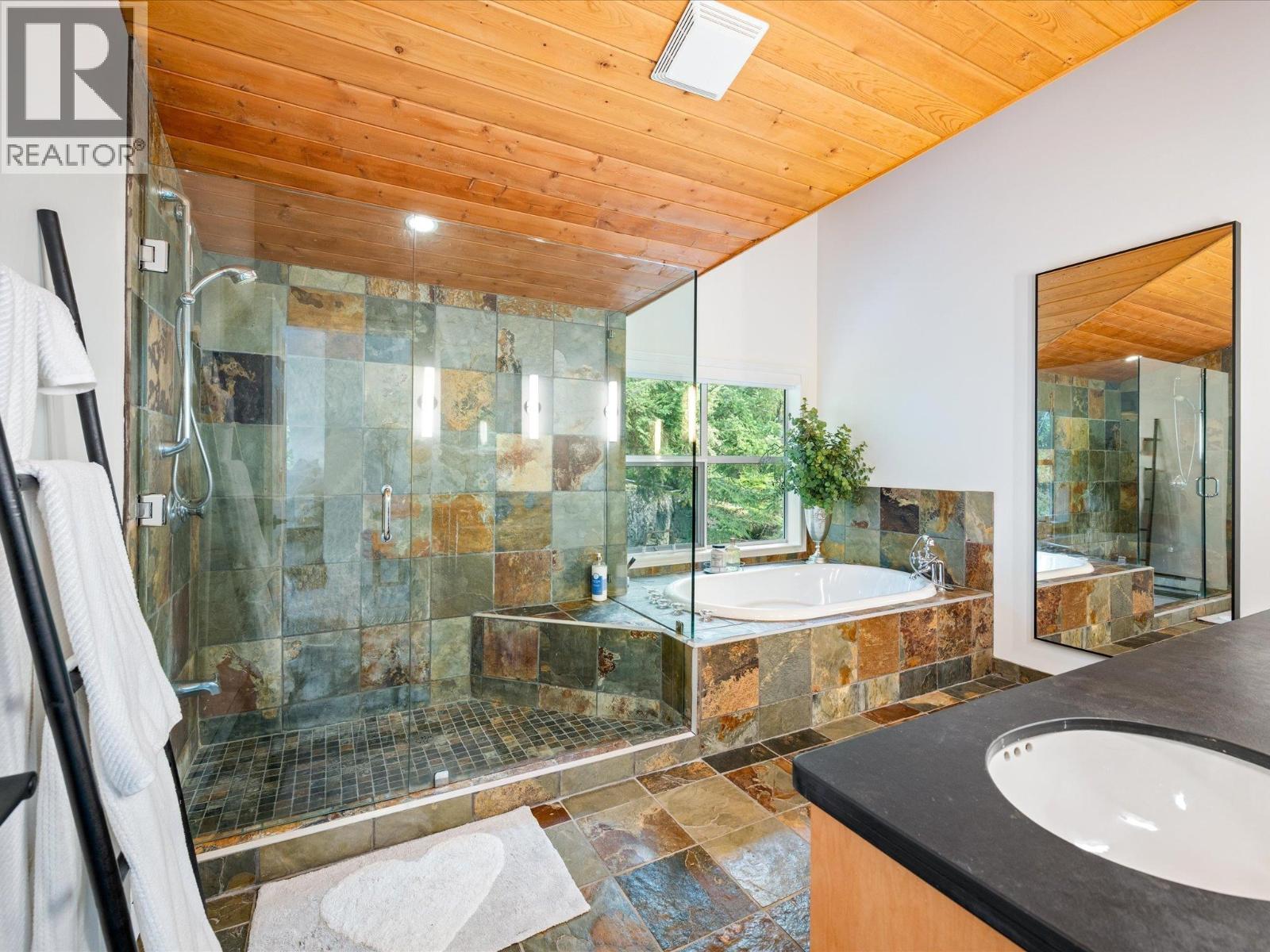 2219 Aspen Drive, Whistler, British Columbia  V8E 0A6 - Photo 29 - R3064158