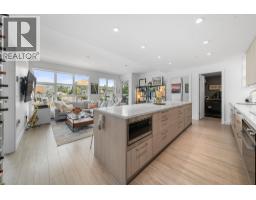 413 747 E 3RD STREET, North Vancouver, British Columbia