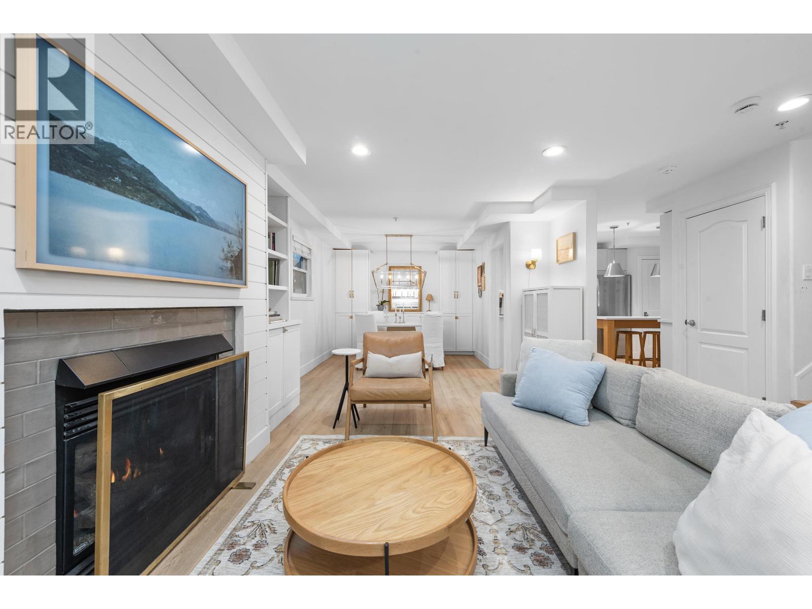 2888 Glen Drive, Vancouver, British Columbia  V5T 4B8 - Photo 11 - R3064183