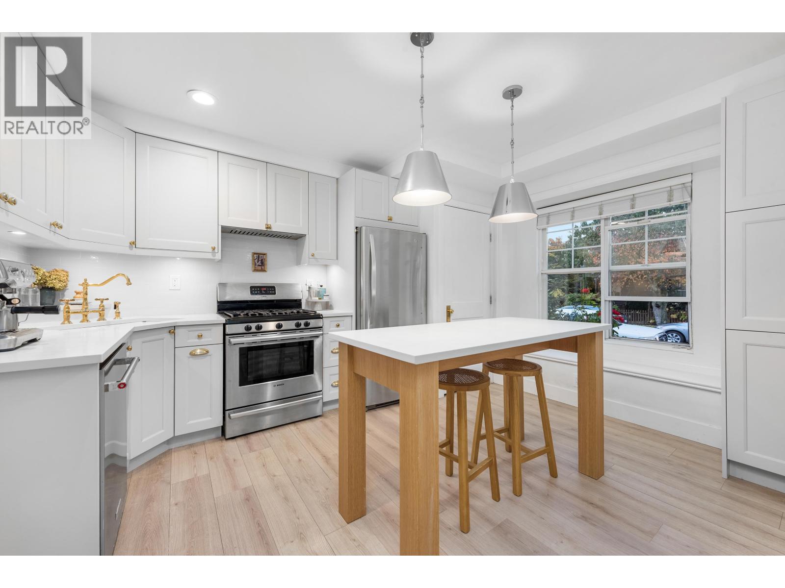 2888 Glen Drive, Vancouver, British Columbia  V5T 4B8 - Photo 18 - R3064183