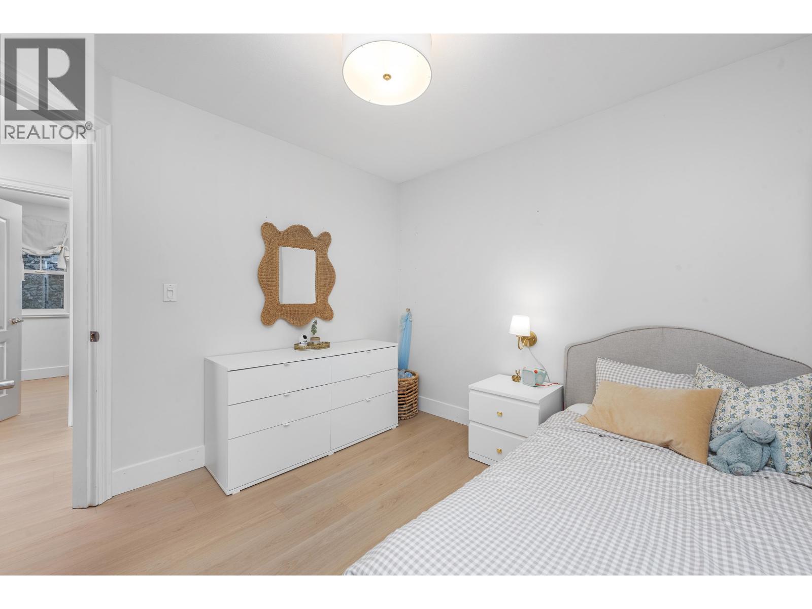 2888 Glen Drive, Vancouver, British Columbia  V5T 4B8 - Photo 35 - R3064183