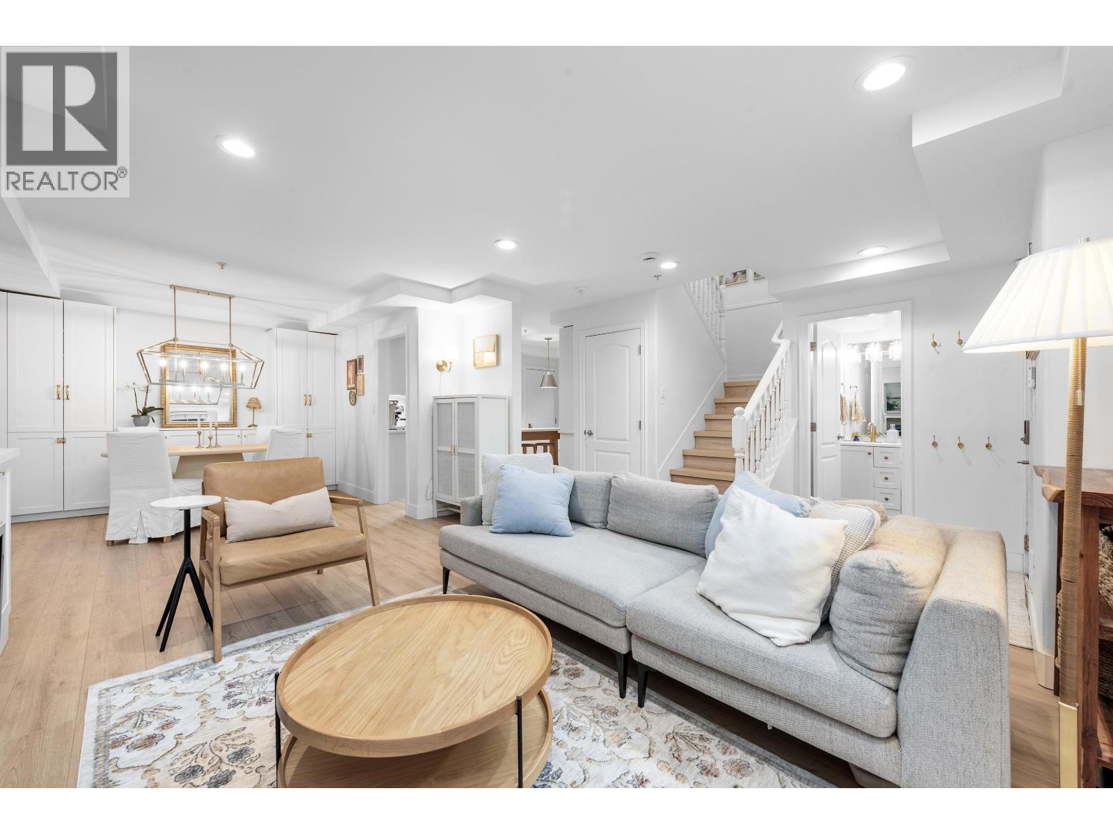 2888 Glen Drive, Vancouver, British Columbia  V5T 4B8 - Photo 9 - R3064183