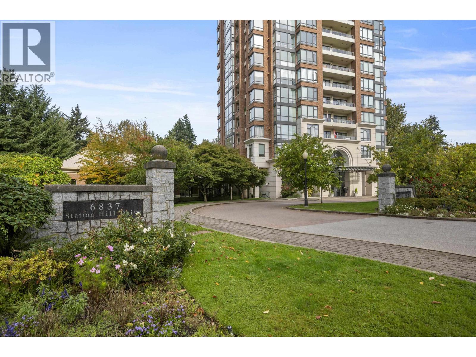 2805 6837 Station Hill Drive, Burnaby, British Columbia  V3N 5B7 - Photo 2 - R3064186