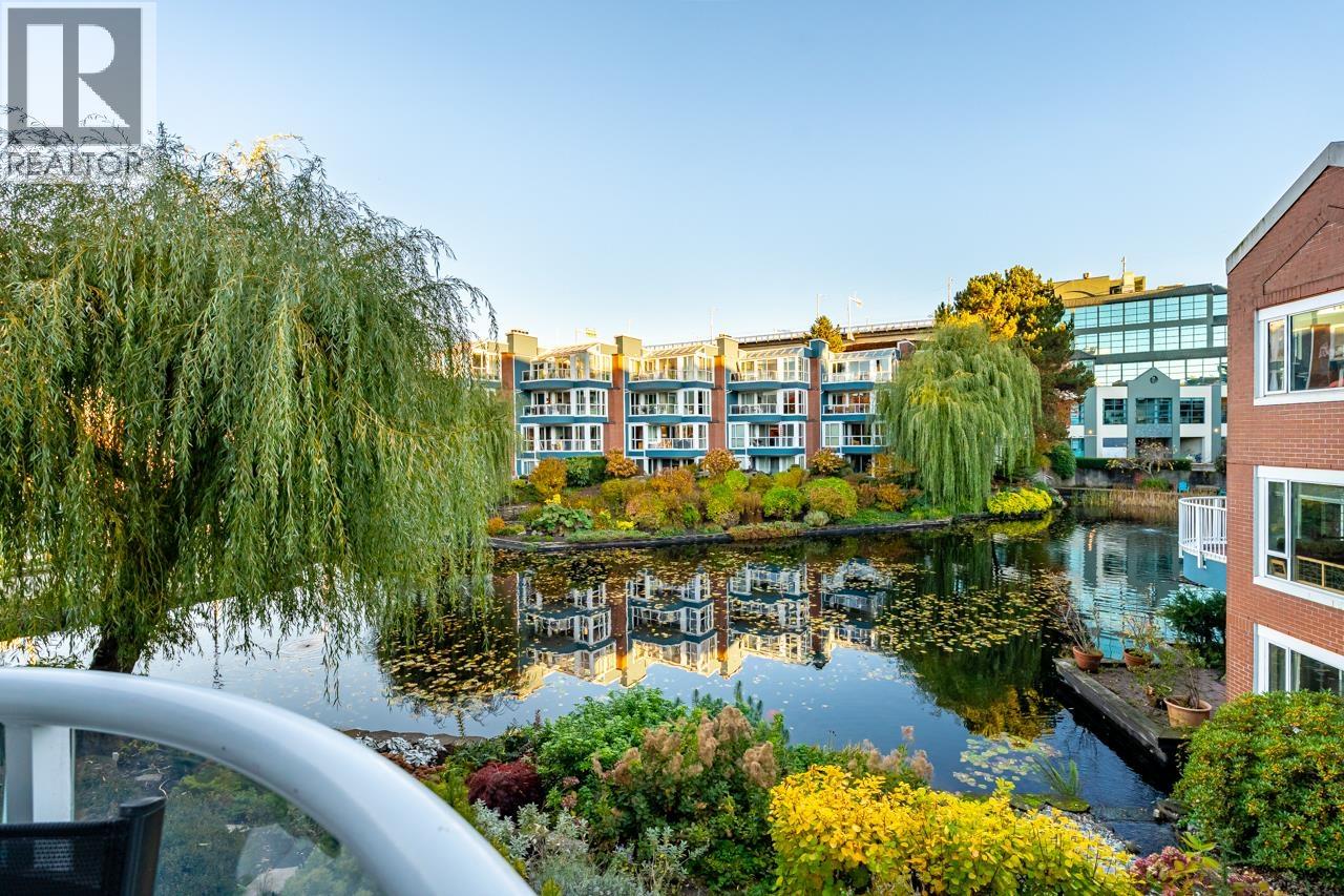 204 1551 MARINER WALK, Vancouver, British Columbia