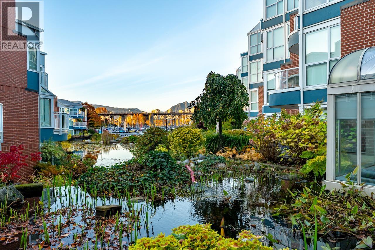 204 1551 Mariner Walk, Vancouver, British Columbia  V6J 4X9 - Photo 5 - R3064187