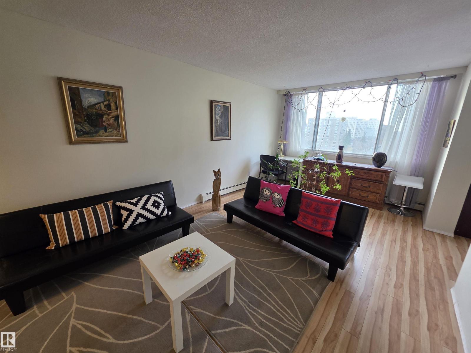 #810 9909 104 St Nw, Edmonton, Alberta T5K 2G5 - Photo 3 - E4463862