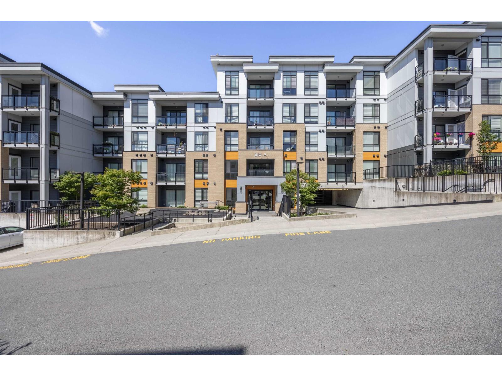 A003 20087 68 AVENUE, Langley, British Columbia