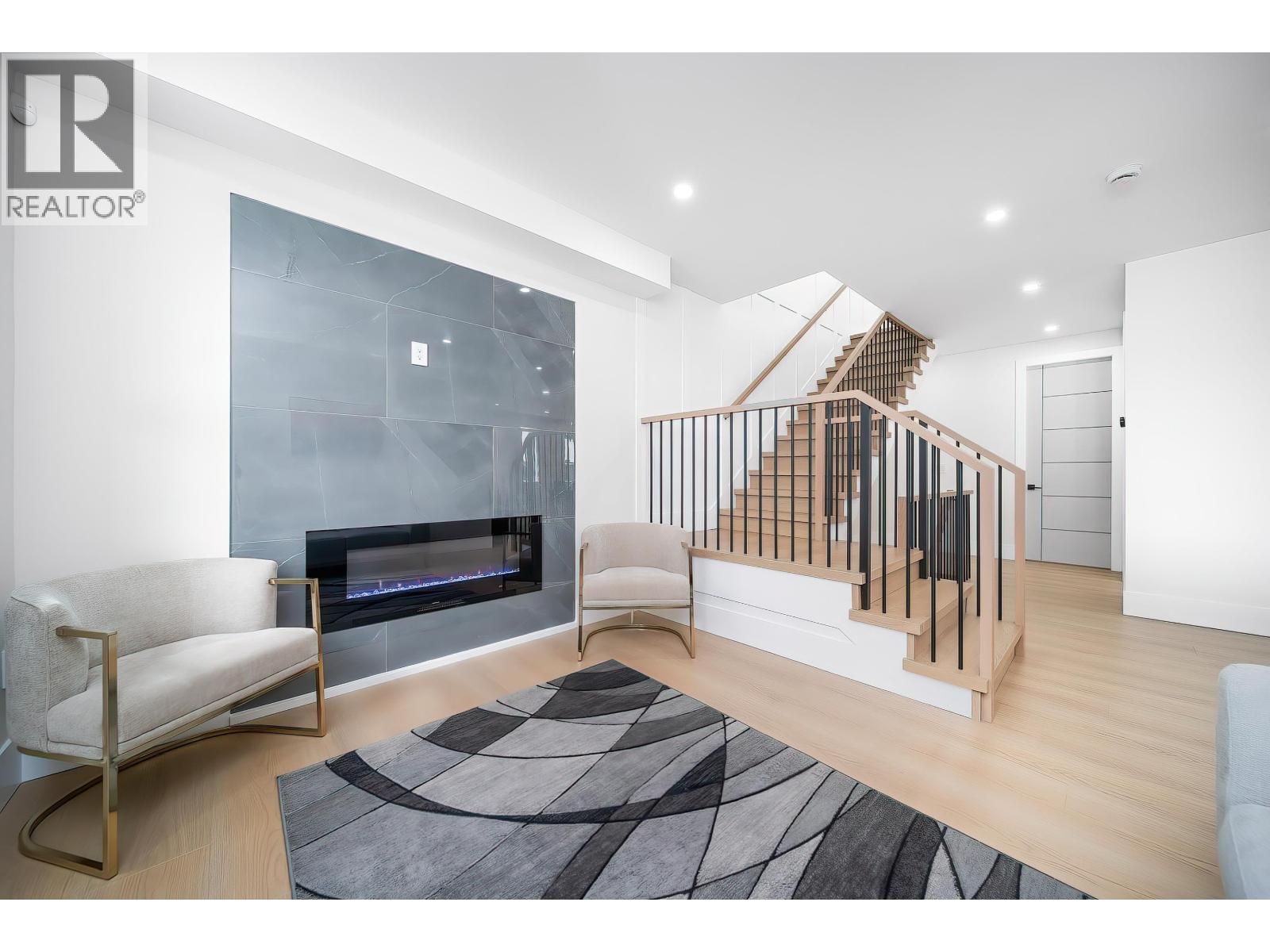 7820 Stanley Street, Burnaby, British Columbia  V5E 1V8 - Photo 4 - R3064166