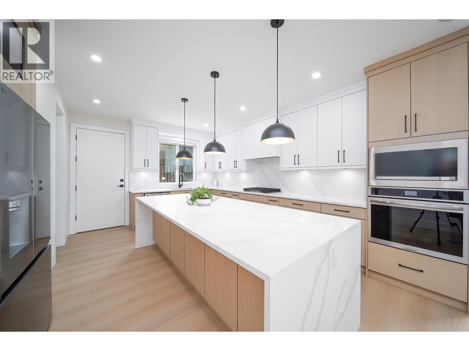 7820 Stanley Street, Burnaby, British Columbia  V5E 1V8 - Photo 9 - R3064166