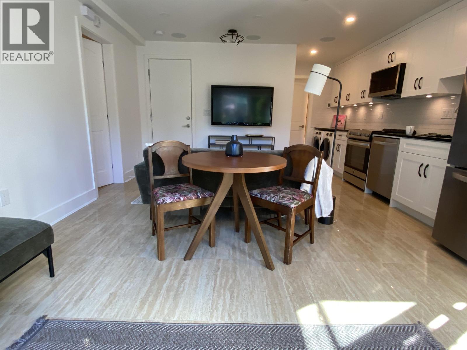 Basement Suite 7986 Rosewood Street, Burnaby, British Columbia  V5E 2H3 - Photo 3 - R3064146