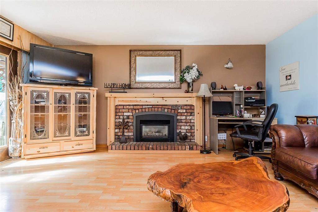 33437 George Ferguson Way, Abbotsford, British Columbia  V2S 2L9 - Photo 2 - R3063798