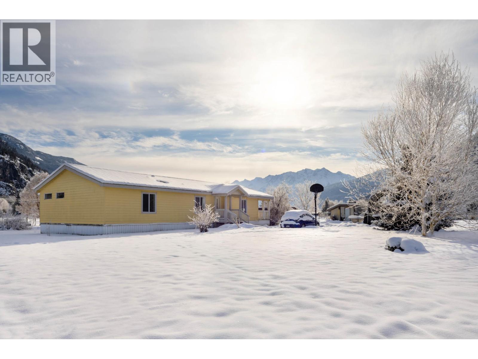 899 Erickson Road, Pemberton, British Columbia  V0N 2L2 - Photo 28 - R3045933