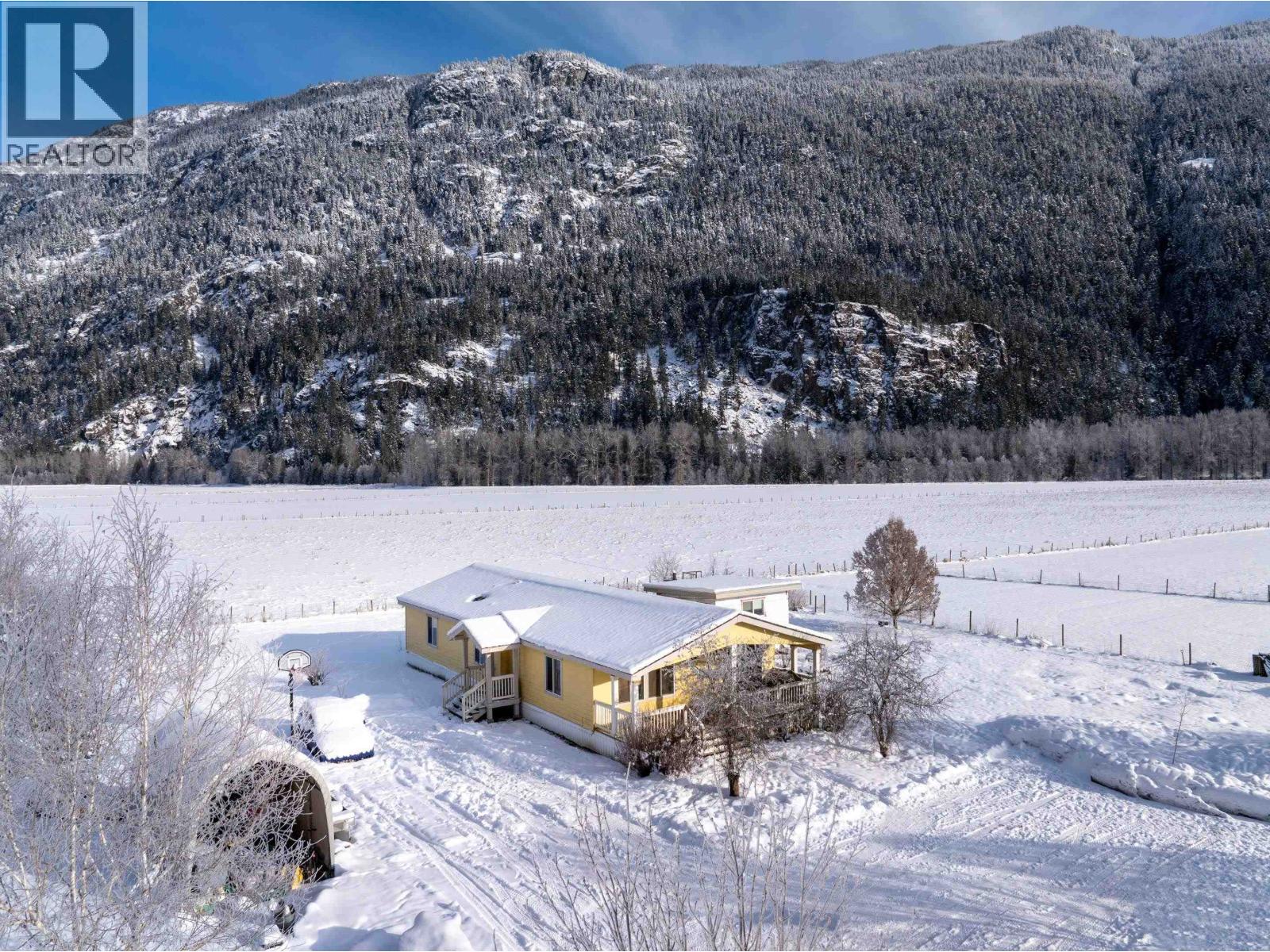 899 Erickson Road, Pemberton, British Columbia  V0N 2L2 - Photo 29 - R3045933