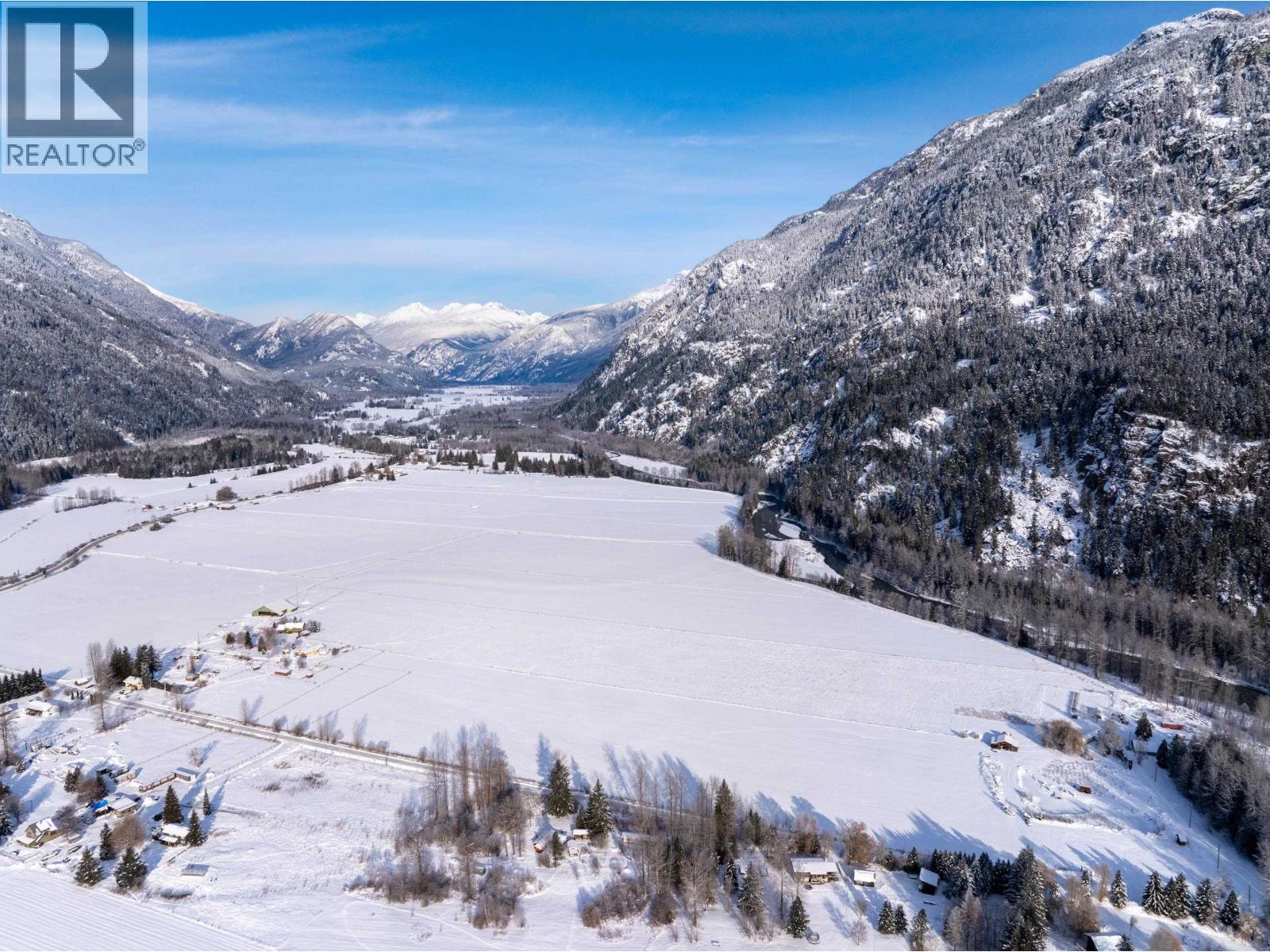 899 Erickson Road, Pemberton, British Columbia  V0N 2L2 - Photo 39 - R3045933