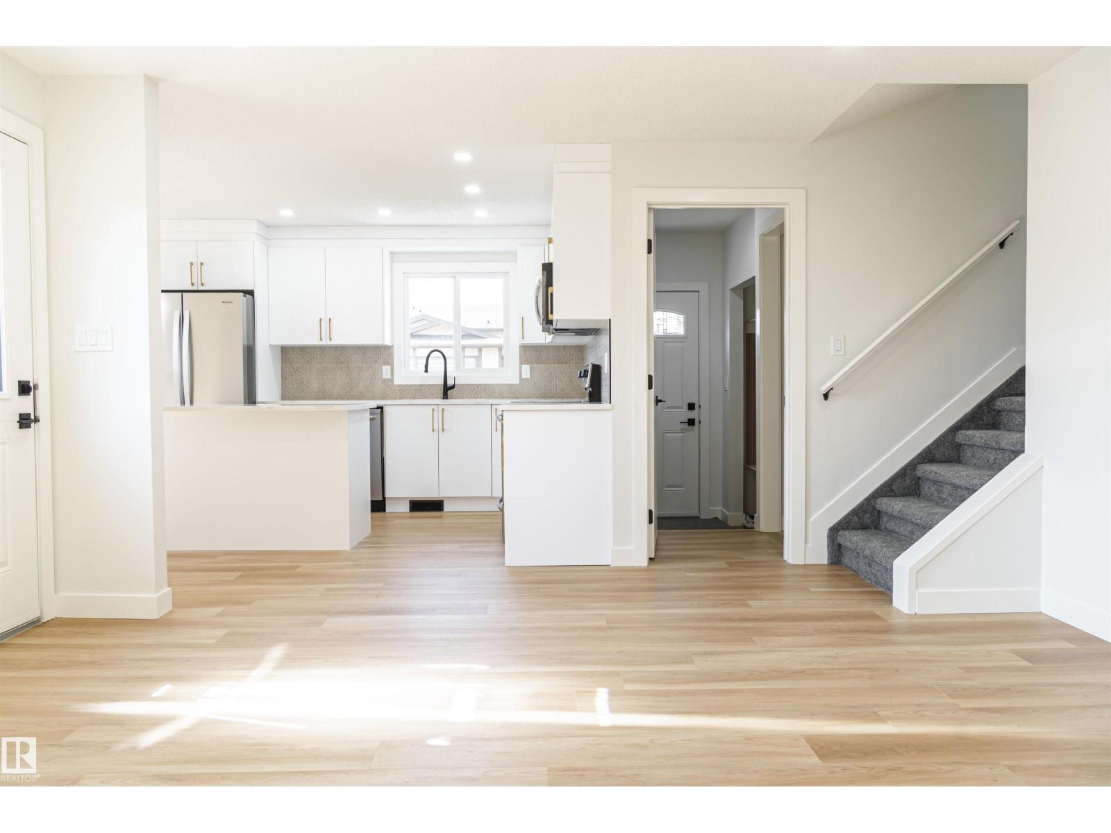 3710 41 Av Nw, Edmonton, Alberta  T6L 5M2 - Photo 10 - E4464577