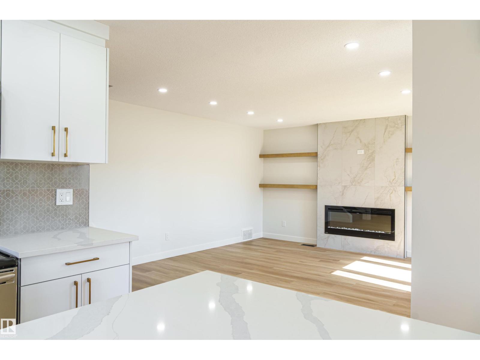 3710 41 Av Nw, Edmonton, Alberta  T6L 5M2 - Photo 7 - E4464577