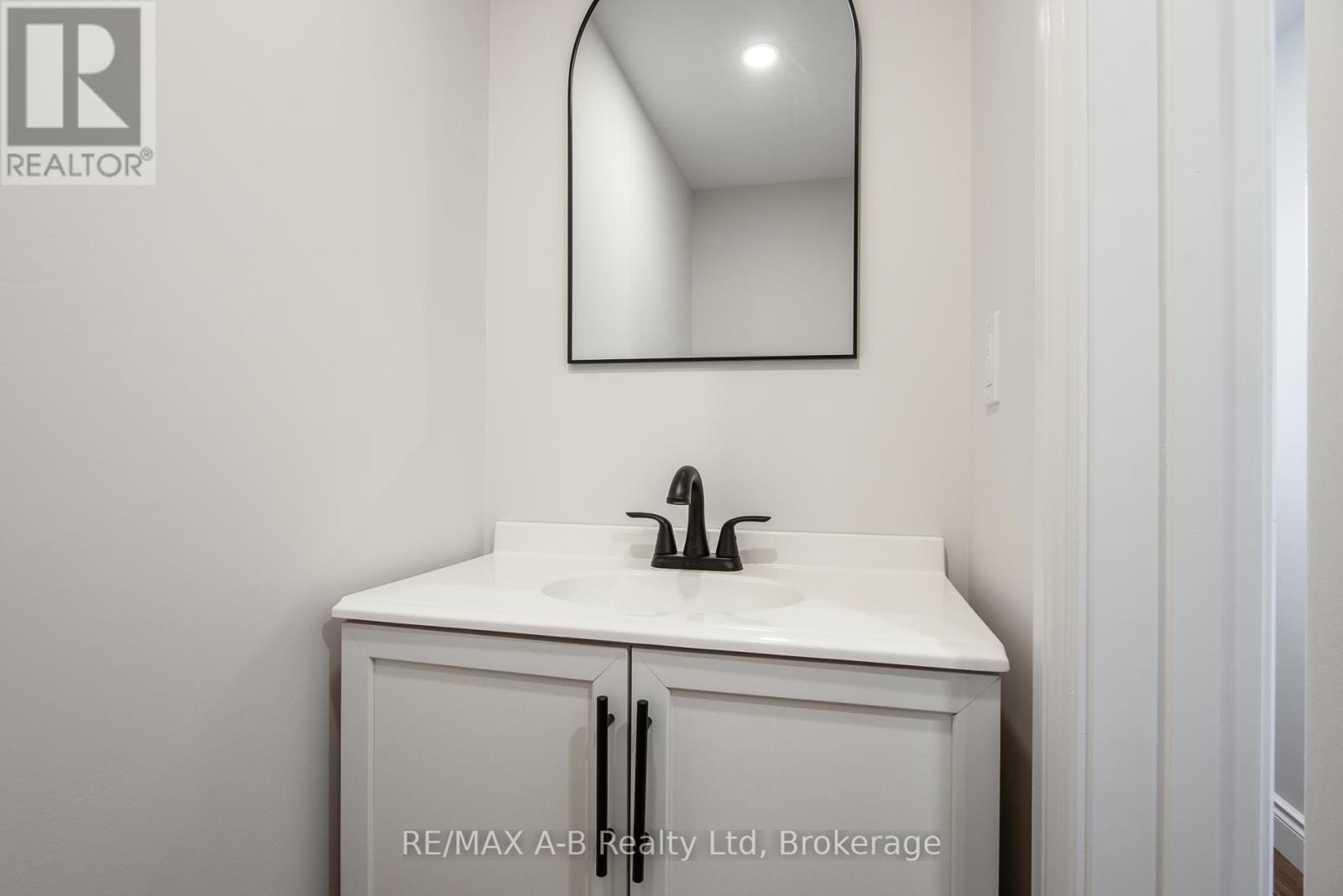 149 Norfolk Street, Stratford, Ontario  N5A 3Y7 - Photo 26 - X12504666