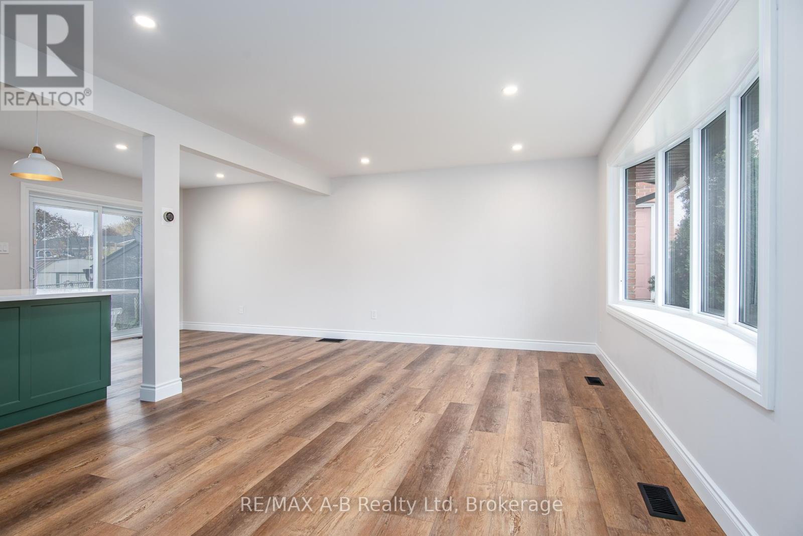 149 Norfolk Street, Stratford, Ontario  N5A 3Y7 - Photo 18 - X12504666