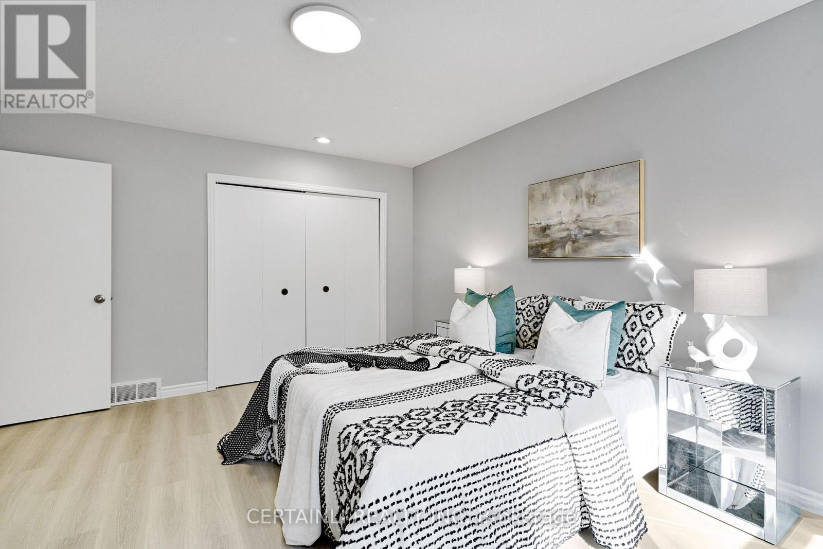 723 Barclay Road, London South, Ontario  N6K 1K4 - Photo 20 - X12446811